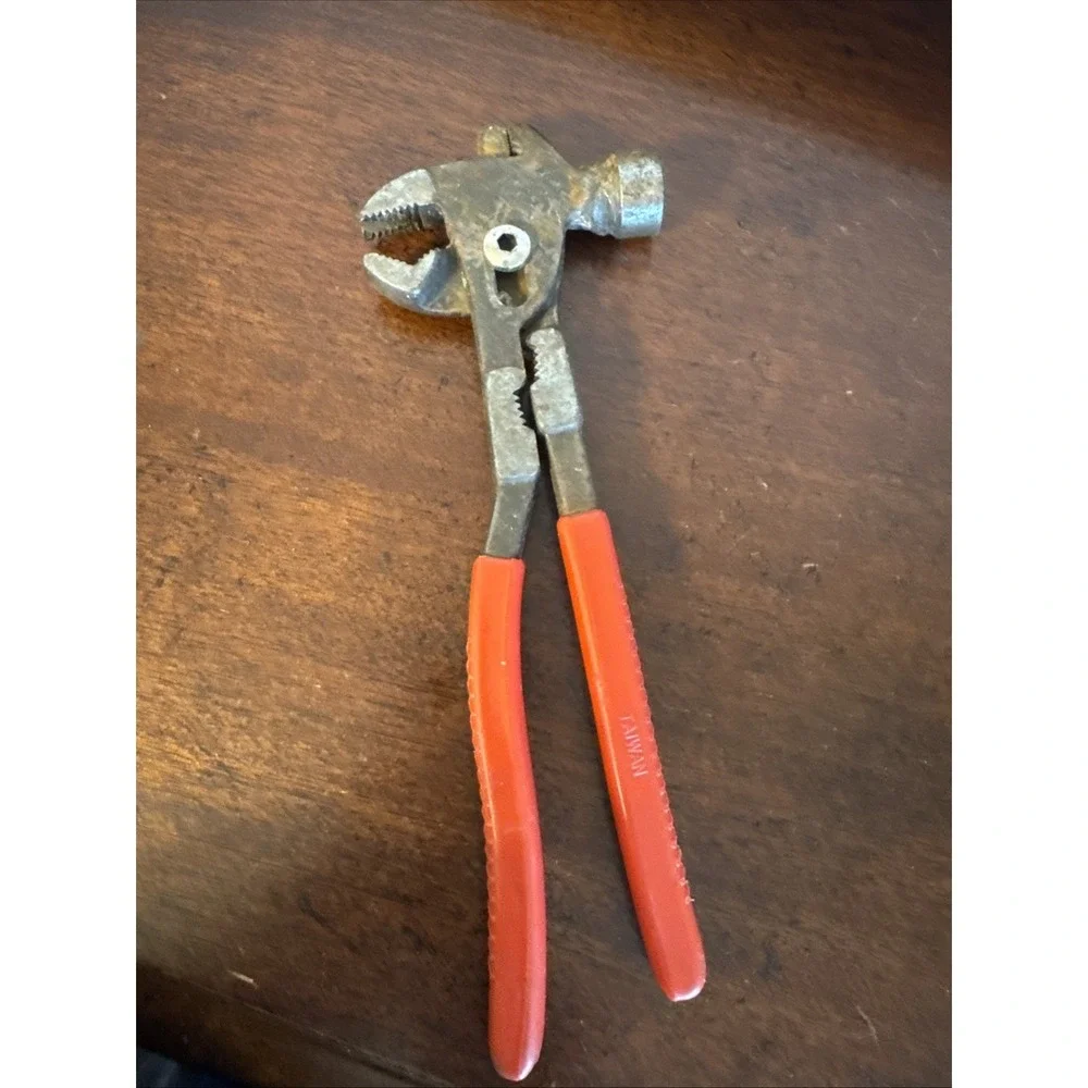 Vintage Fencing Pliers Multi-Tool Hammer Wire Cutter Red Grips Industrial